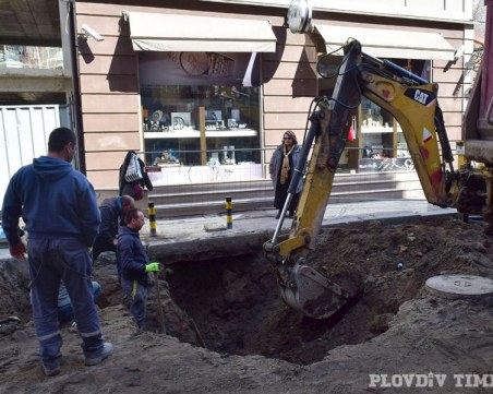 Жителите на улица “Отец Паисий“ останаха на сухо