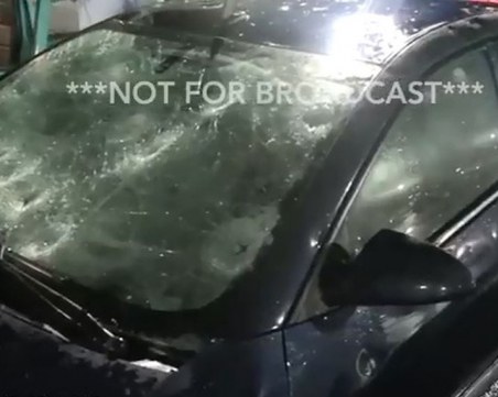 Градушка колкото диня помля хиляди коли и покриви на къщи ВИДЕО