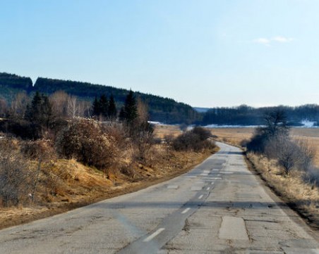 Шефът на АПИ: Българските пътища са с добро качество, просто в Европа климатът е друг