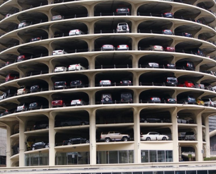Изграждат огромен 7-етажен паркинг за 500 коли в Тракия ВИДЕО