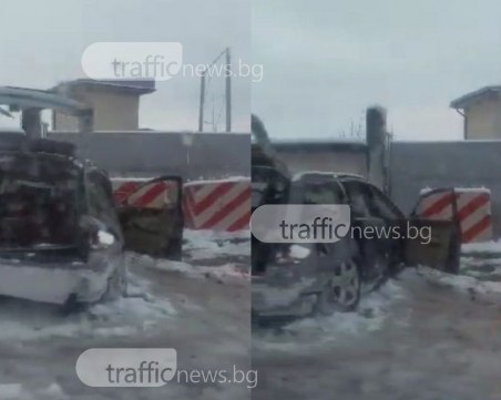 Катастрофа в Карлово! Автомобил се натресе в поделението в града ВИДЕО