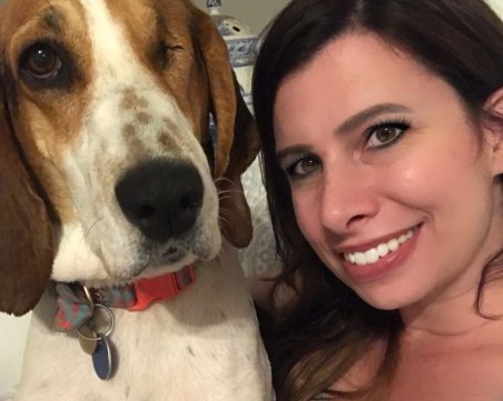 Куче спаси живота на стопанката си, подуши раково образувание СНИМКА