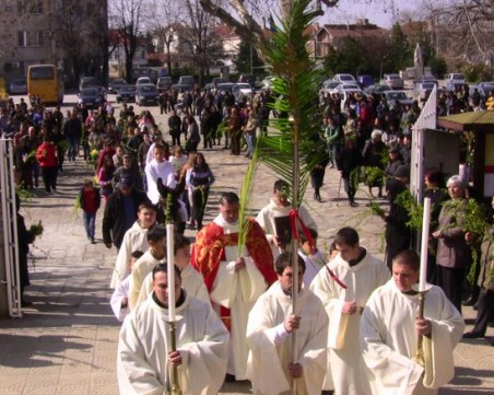 Раковски празнува Връбница