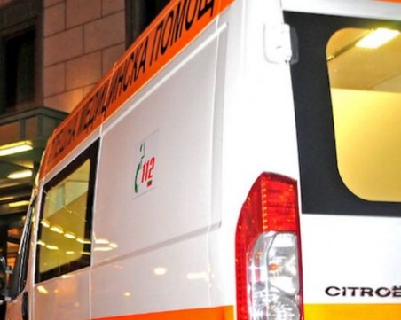 16-годишна се намушка с нож в корема, не искала да кърми повече