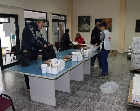 БЧК започва раздаване на хранителни пакети в квартал Кършияка