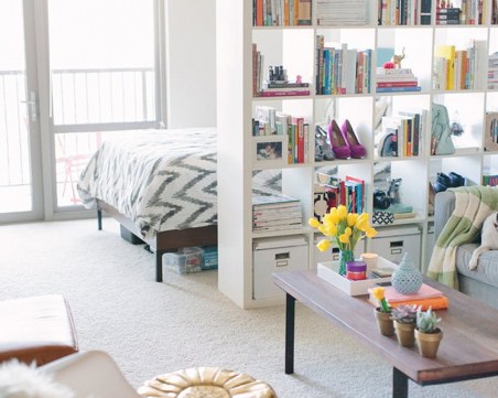 Дизайнерски трик прави малкия апартамент голям СНИМКИ