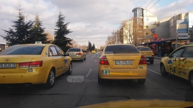 Таксиметровите шофьори в Пловдив се вдигат на протест днес