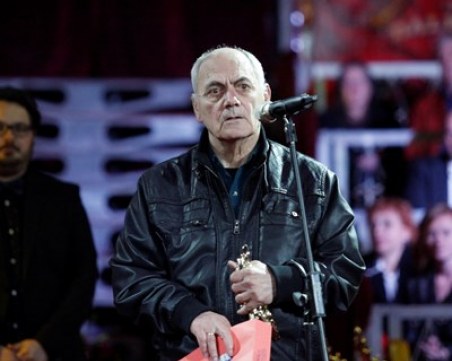 Крадец нападна в гръб наш известен режисьор, отмъкна му таблета