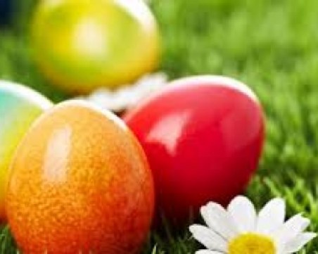 Не го правете! Не боядисвайте великденските яйца в червено и жълто!