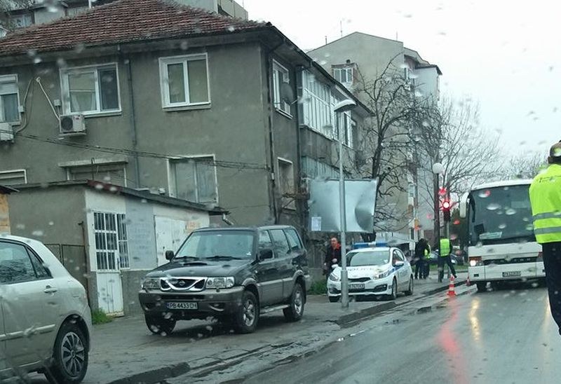 Пометоха жена на пешеходна пътека в Кючука СНИМКИ