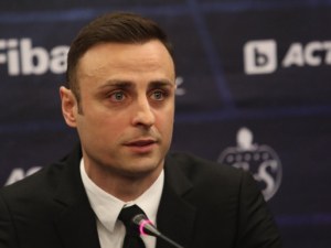 Бербатов спира с футбола, става треньор