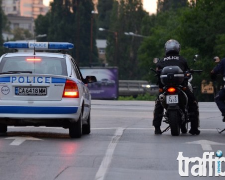 21-годишен си спретна гонка с полицията в Кючука, оказа се надрусан и без книжка