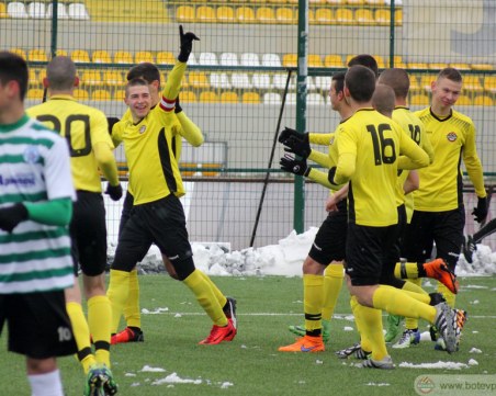 Ботев - Левски е финала при набор 2002