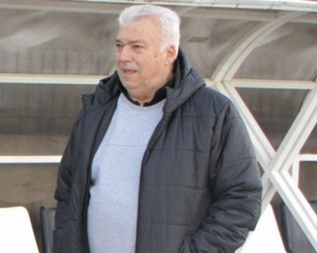 Христо Бонев зарадва малките пациенти на УМБАЛ “Свети Георги“ с лакомства