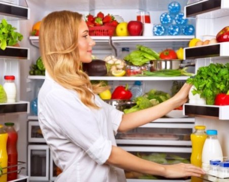 Никога не слагайте тези 7 продукта в хладилника