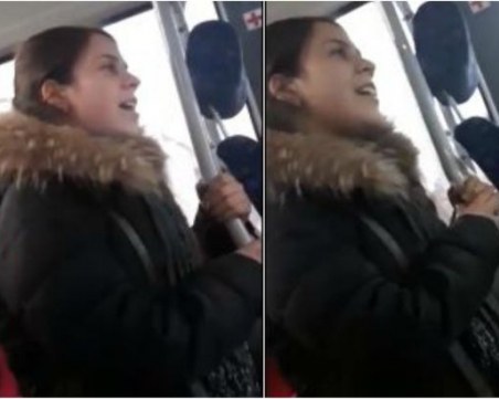 13-годишна пловдивчанка запя народна песен в автобус! ВИДЕО