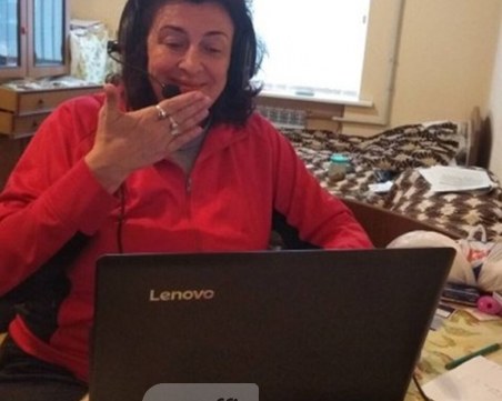 Къде си, бабо? Изповедта на една скайп/вайбър баба