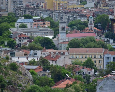 Пролет днес в Пловдив, април обаче носи изненади