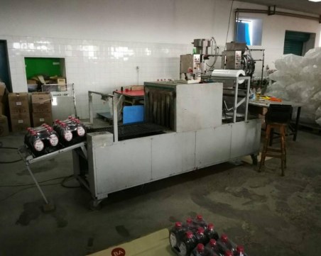 Разкриха цех за нелегален алкохол в Пловдивско