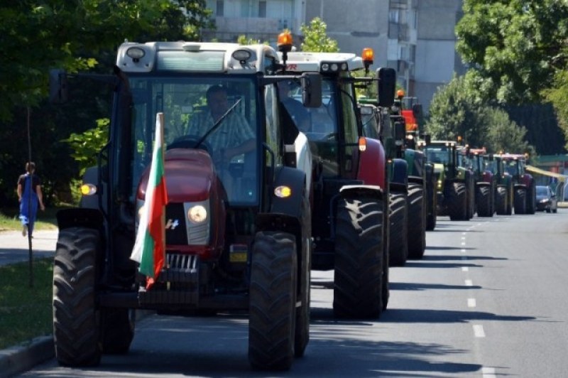 Пловдивските земеделци се вдигат на протест! Блокират главен път