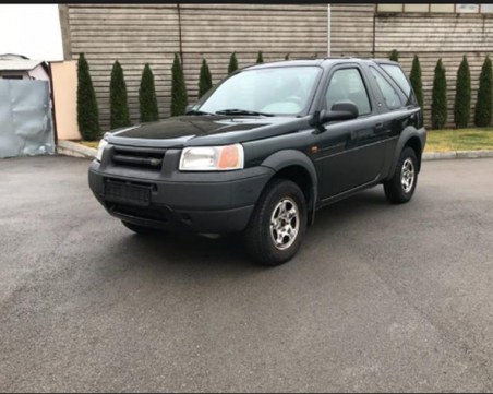 За секунди: Задигнаха джипа на пловдивчанин на оживен булевард