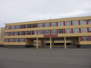 Ученичка почина пред училище, винят Бърза помощ