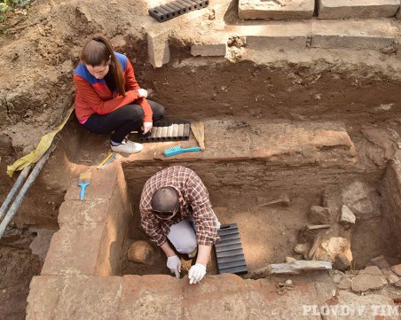 Древно погребение с костенурка изуми археолозите в Пловдив СНИМКИ