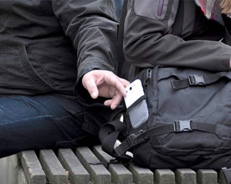 Мъж нападна 13-годишна на автогара в Пловдив, отмъкна й телефона