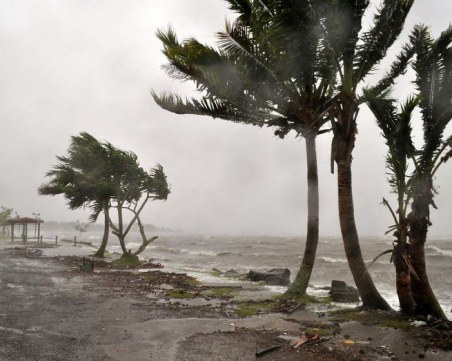 Циклон връхлетя Фиджи, има загинали