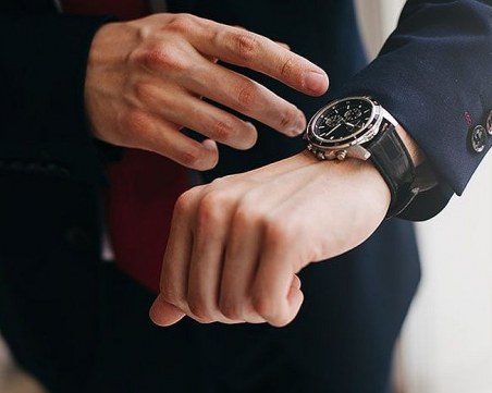 Часовникът ви е верен! Отново