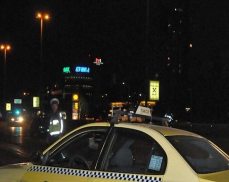 Бесният таксиджия отново в атака: Опита се да избута пловдивчанка от пътя, тя се обади на 112