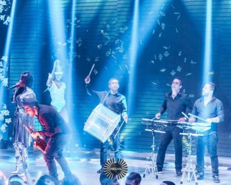 Перфектният ден на ... поп-фолк фена