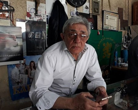 Пловдивски бижутер майстори часовник във великденско яйце на Фаберже