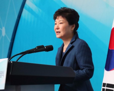 24 години затвор за първата жена президент на Южна Корея