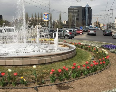 Пловдив става все по-красив! Пуснаха фонтана до Водната палата СНИМКИ