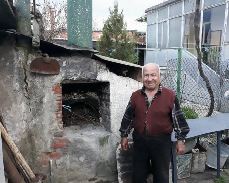 Дядо Христо: По цвета на тухлите разбирам кога е готова фурната