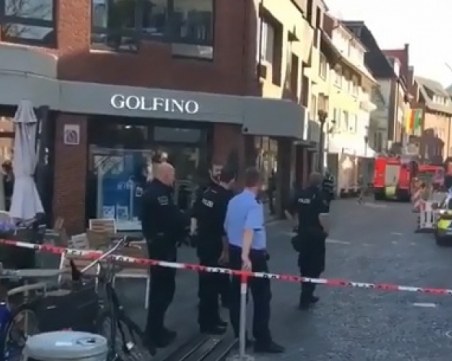 Камион се вряза в тълпа в Германия, има загинали ВИДЕО