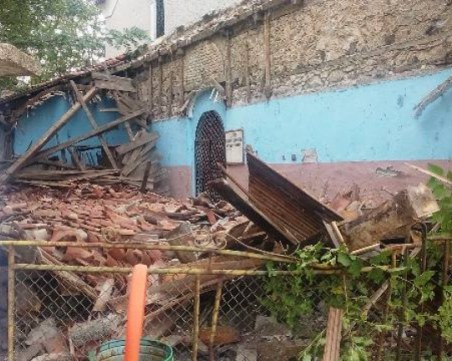 Пловдивско село посреща Великден пред рухналата си църква