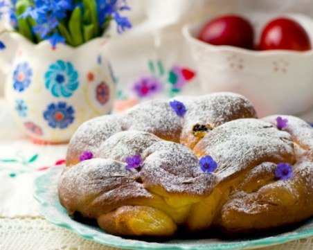 Ето какво има на великденските трапези по света