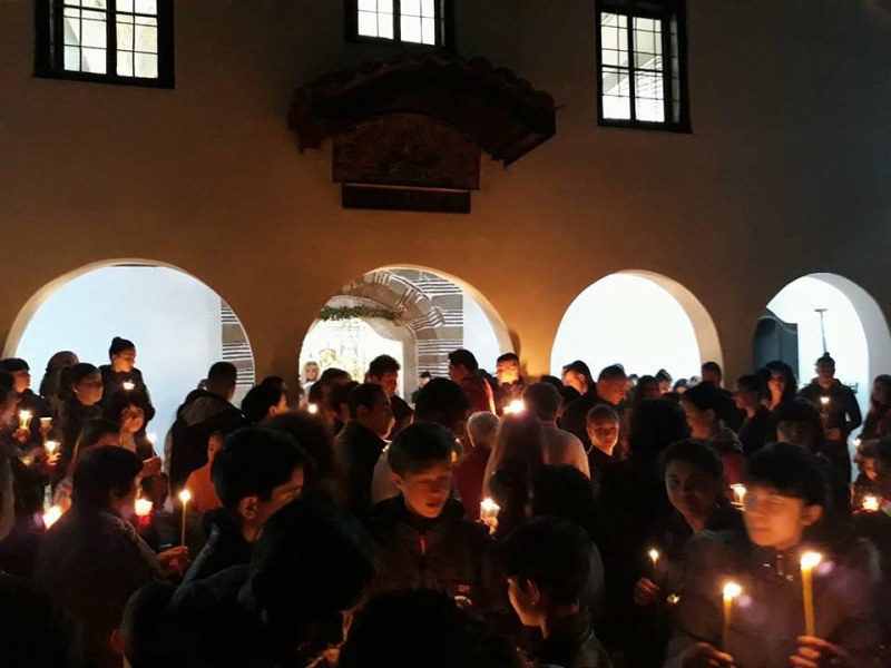 Брезовци празнуват Великден в църква на почти два века СНИМКИ