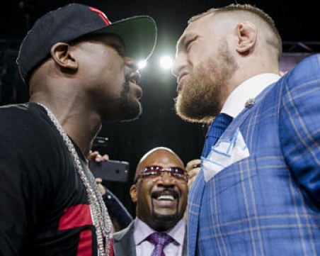 Флойд Мейуедър се завръща, но не ринга