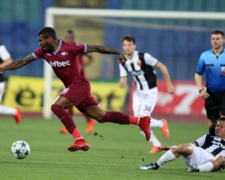 Локо с ялово реми на националния стадион