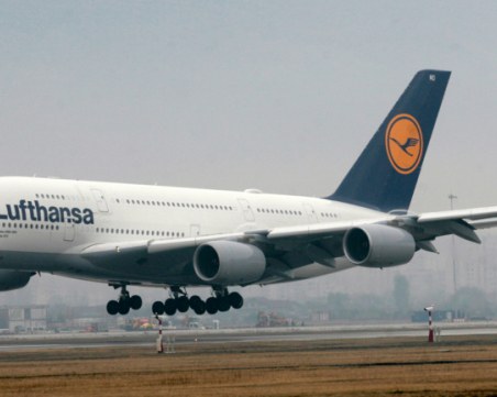 “Луфтханза“ и “Ер Франс“ отменят стотици полети