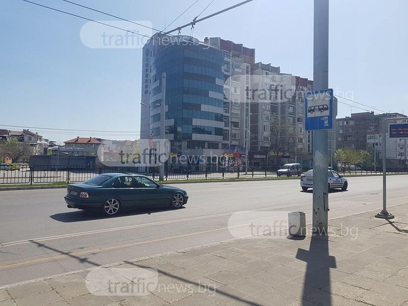 Шофьори се сбиха в центъра на Пловдив, откараха ги с белезници СНИМКИ