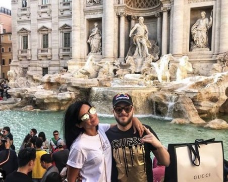 Криско заведе любимата си в Рим за рождения й ден! Пръсна луди пари