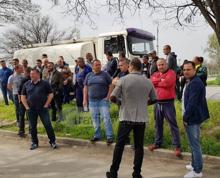 Пловдивски дилъри на гориво: Убиват ни, цените ще скочат с до 50 стотинки за крайния потребител СНИМКИ и ВИДЕО