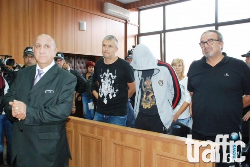 Цитрусовият бос Сотир Янков, жена му и дъщеря му застават пред съда в Пловдив
