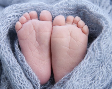 Бебе се роди 4 години след смъртта на родителите си