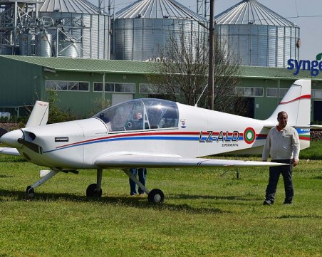 Докторант от ТУ-Пловдив направи 5 самолета