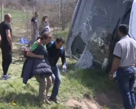 Оцелели от зверската катастрофа на магистралата: На толкова много не можех да помогна!